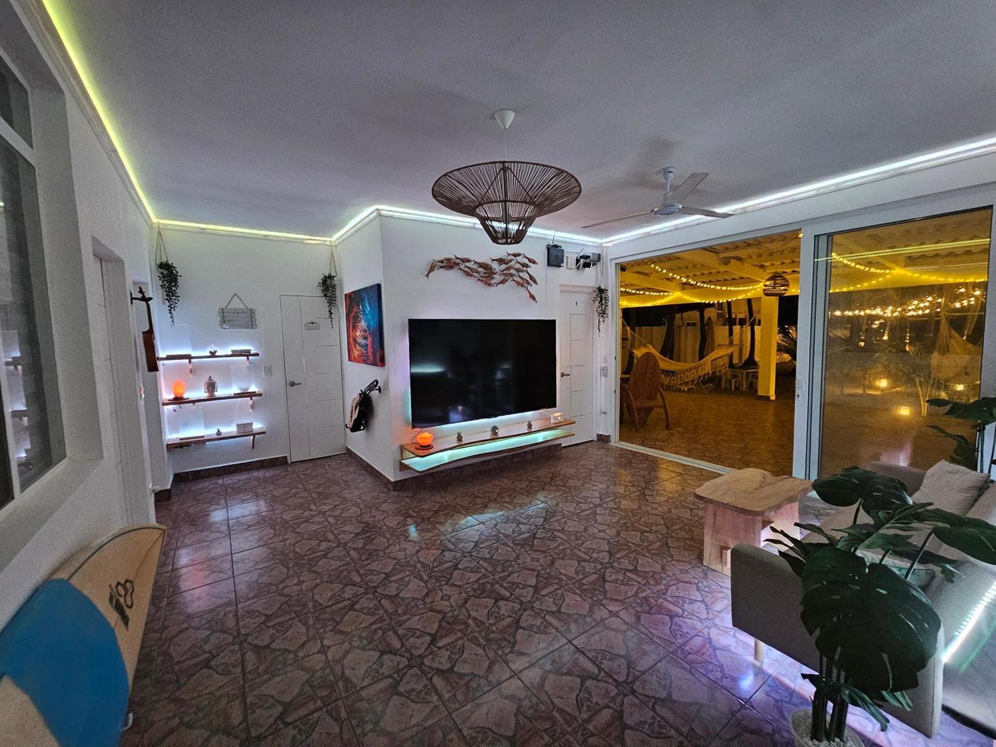 Sunset Surf Villa 拉利伯塔德 外观 照片